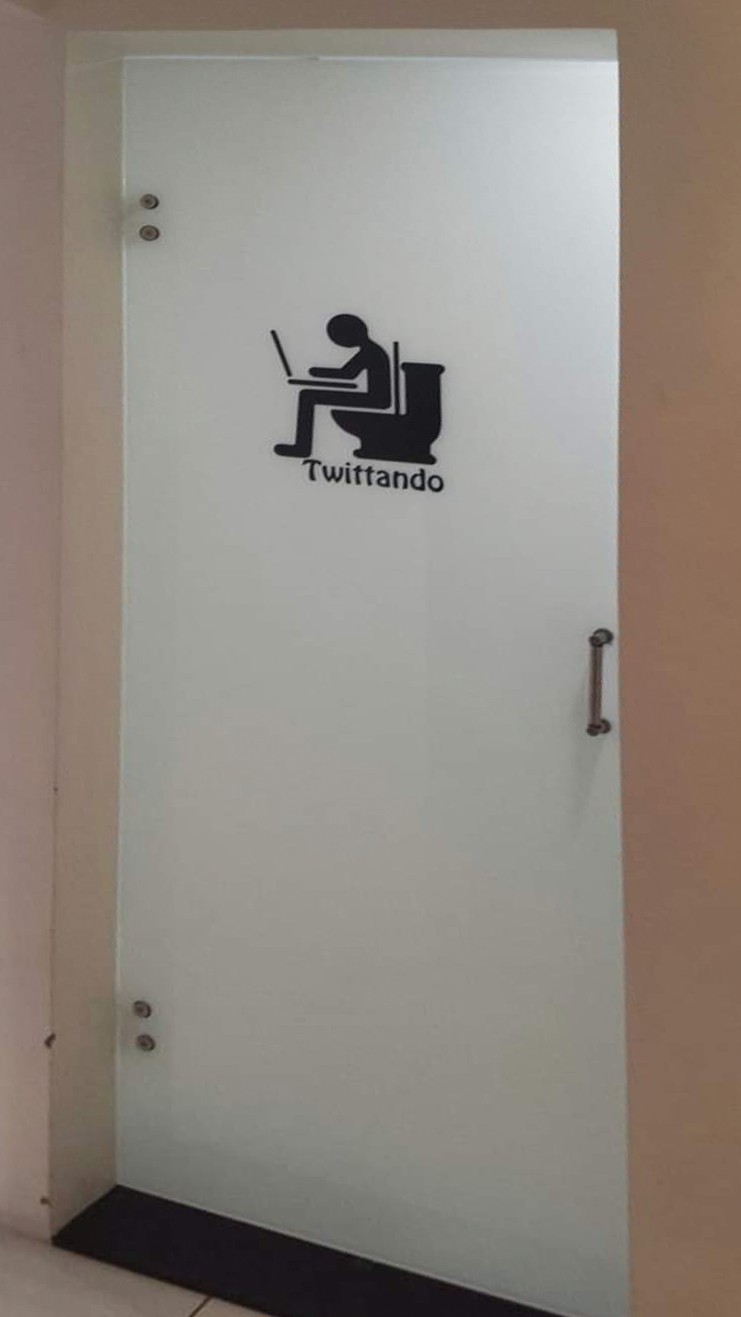 Porta Cristal — Ferragens Inox Rollit