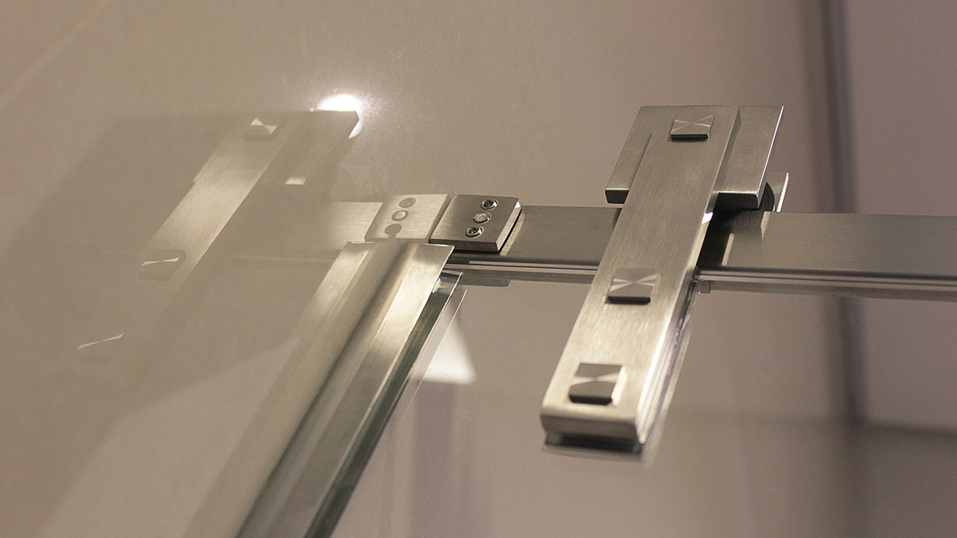 Box Square — Ferragens Inox Rollit