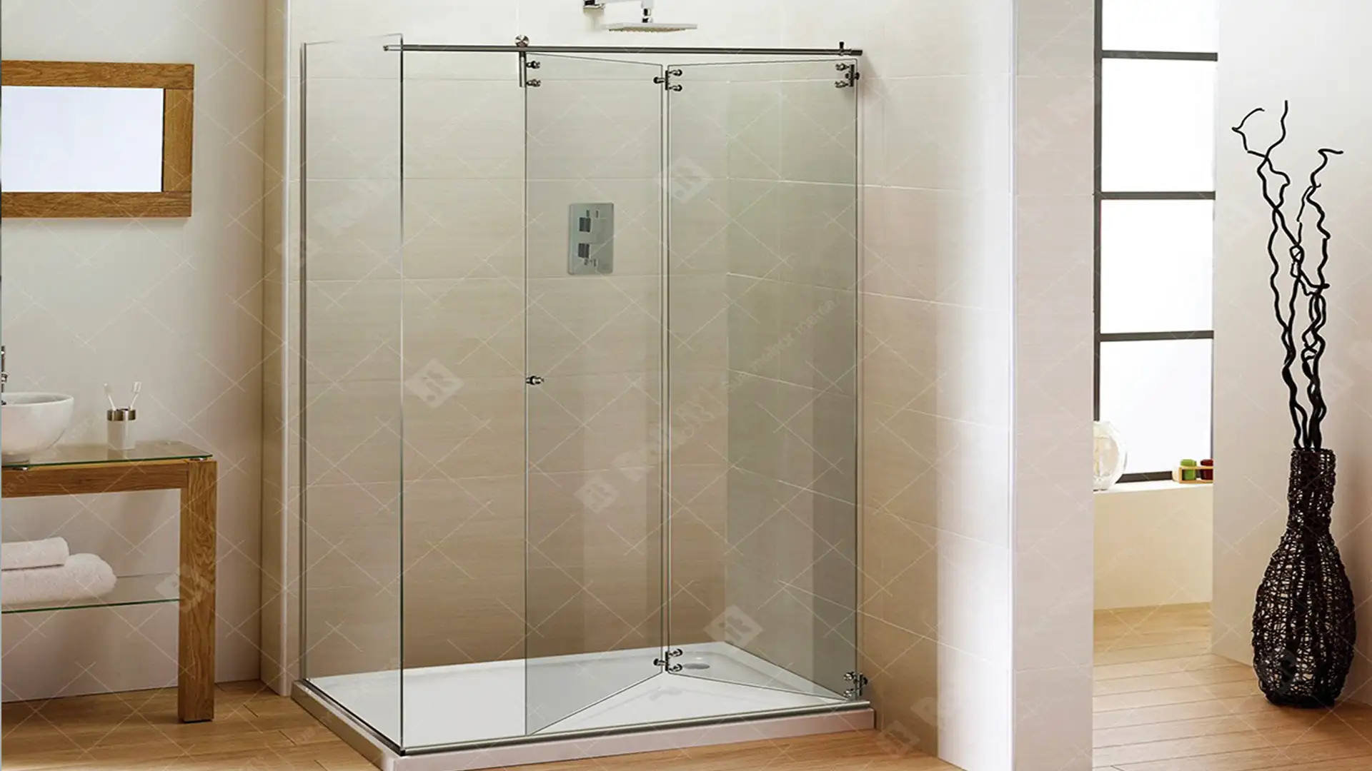 Box articulado Rollit Arty em banheiro com abertura ampla