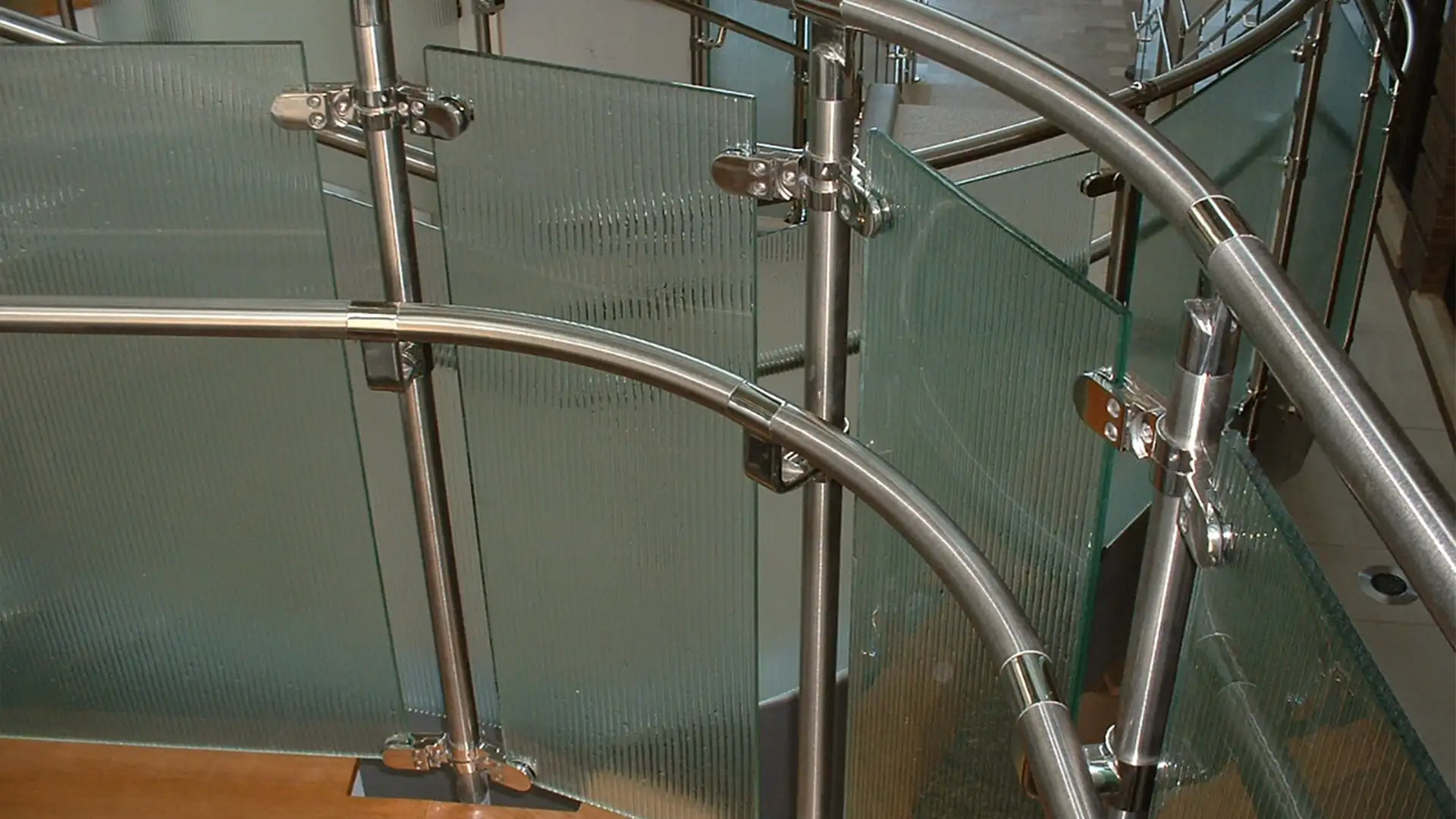 Guarda Corpo Elite — Ferragens Inox Rollit