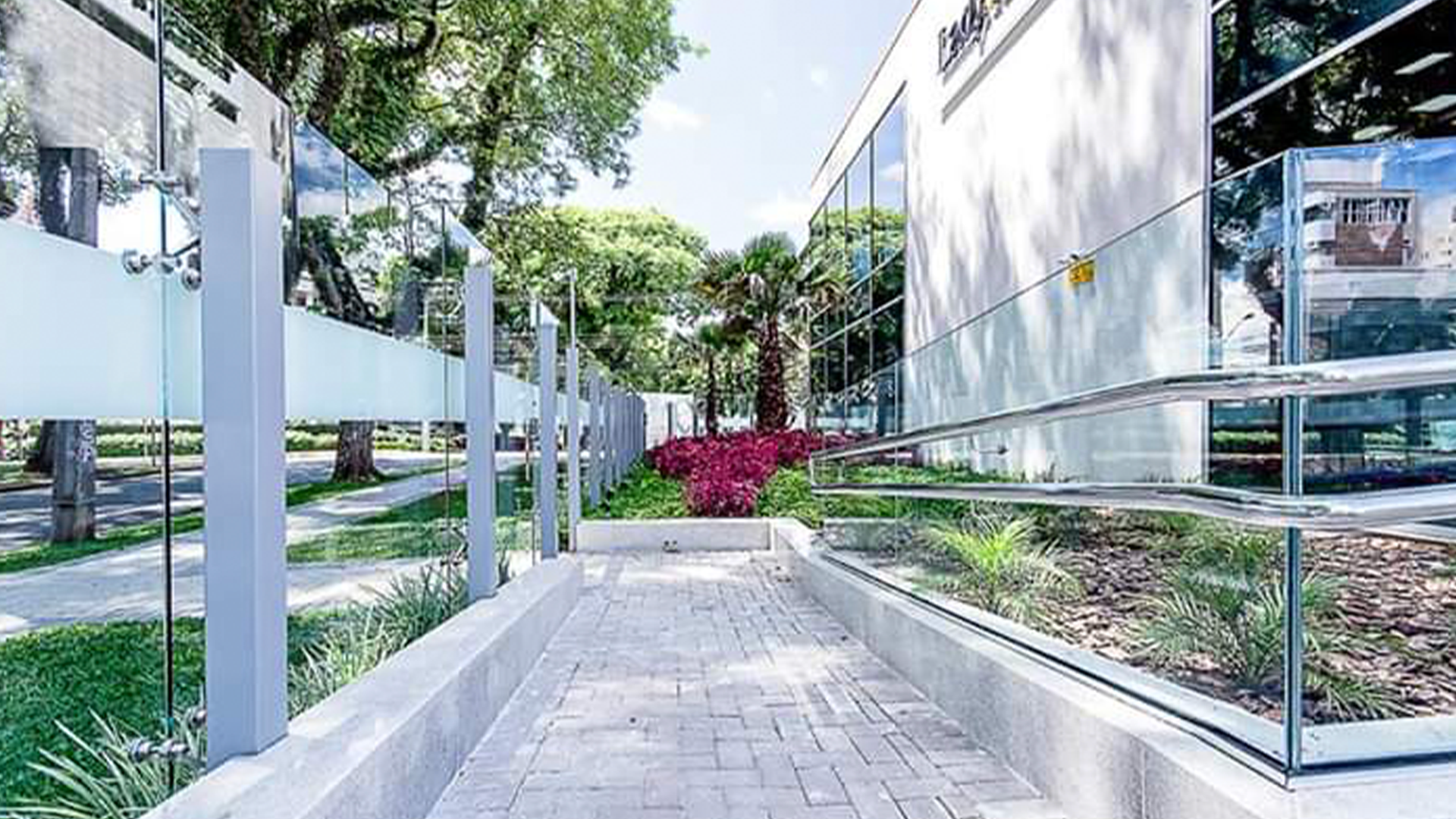 Muro de Vidro — Ferragens Inox Rollit