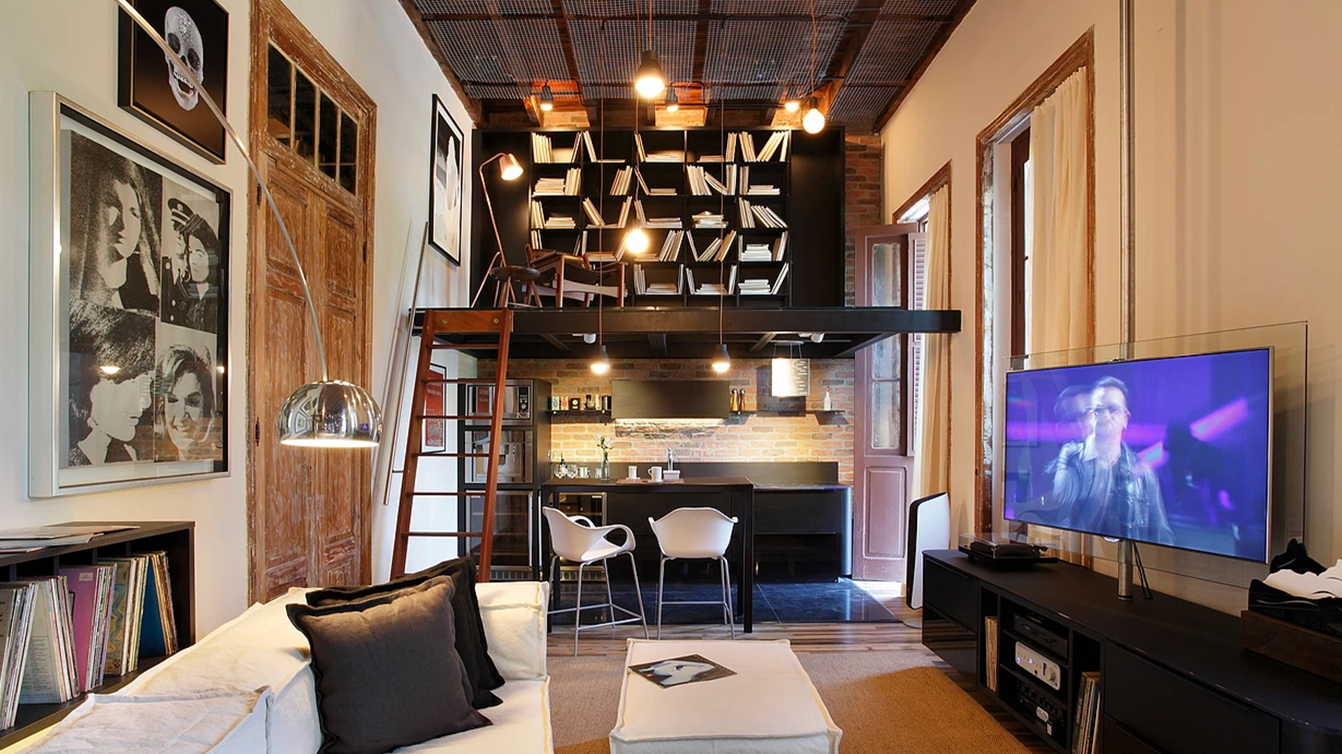 Supote de TV Life — Vista ampla