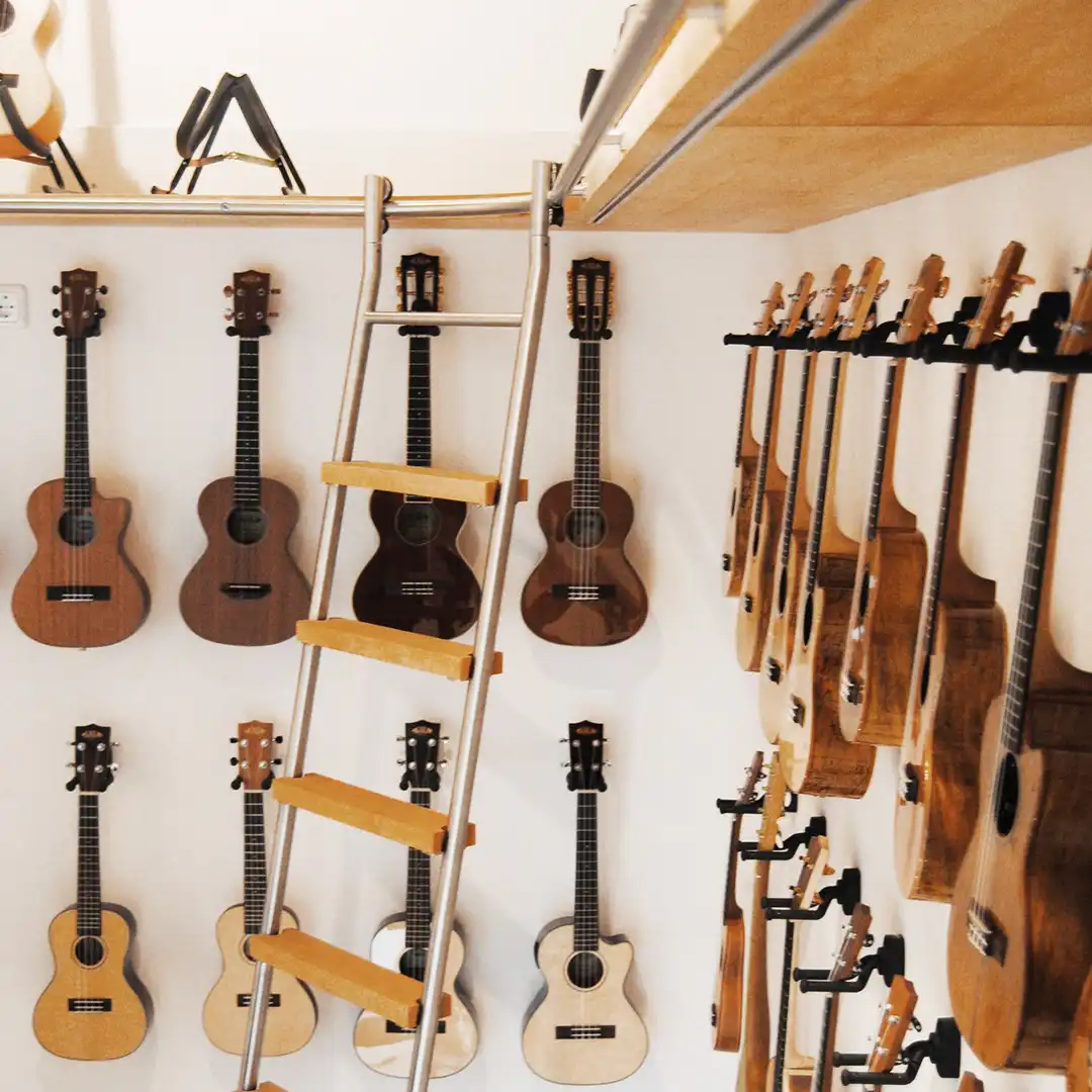 Escadas — Ferragens Inox Rollit