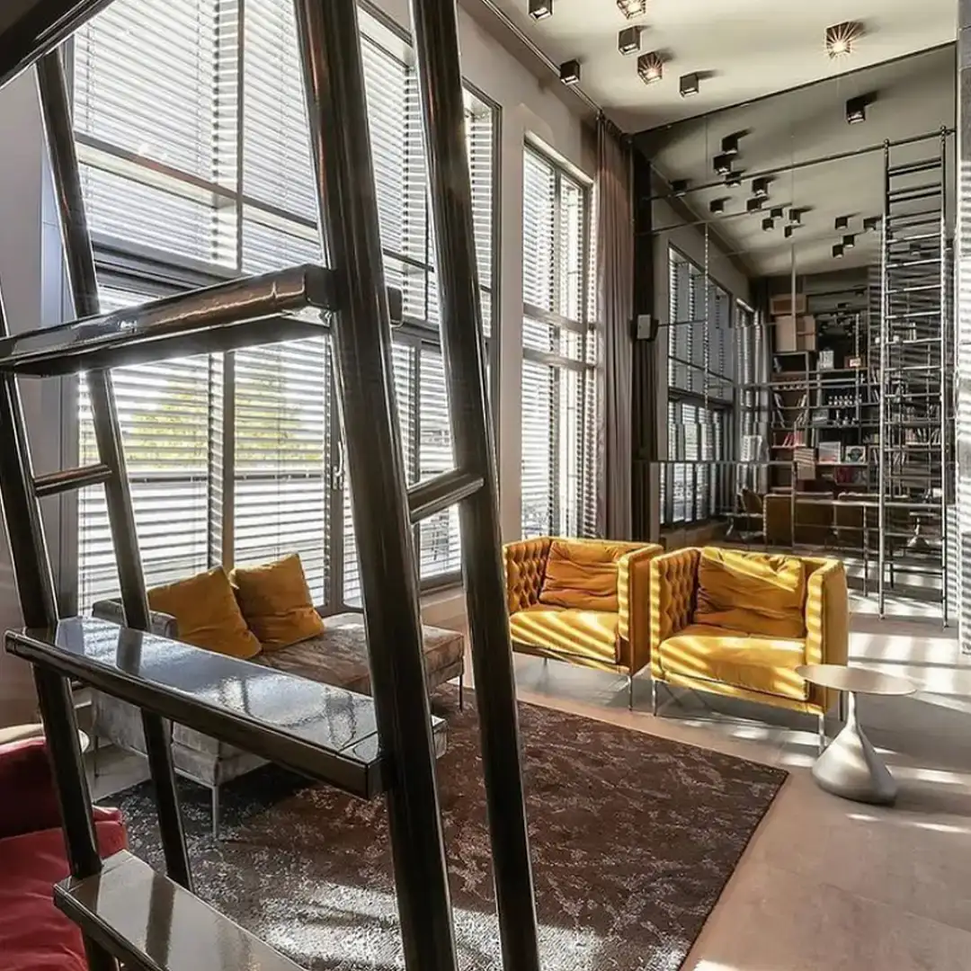 Escadas — Ferragens Inox Rollit