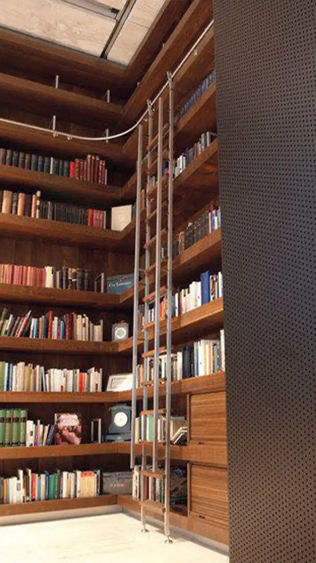 Escadas — Ferragens Inox Rollit